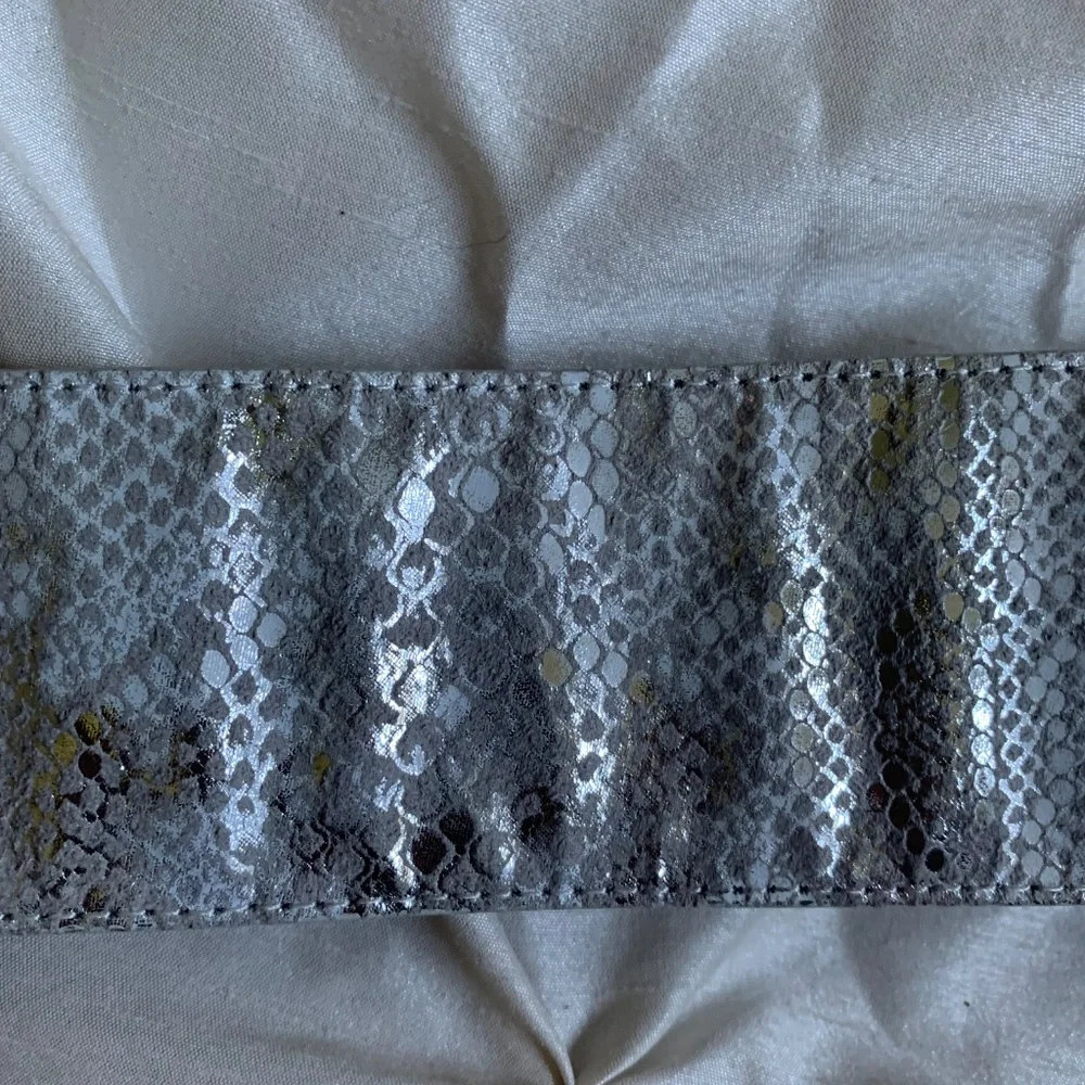 White House Black Market Silver Snakeprint Belt sz M